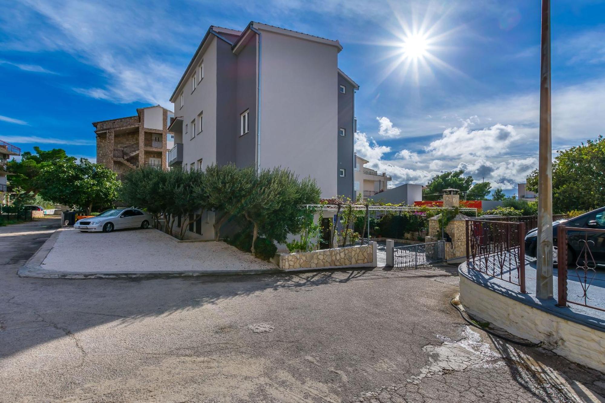 Apartments Kristina Omiš Esterno foto