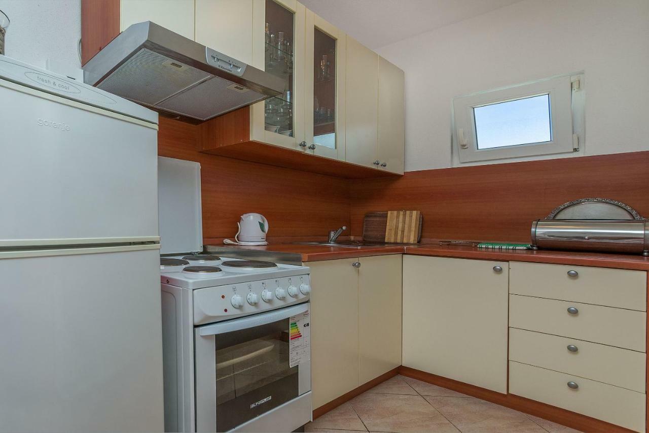 Apartments Kristina Omiš Esterno foto