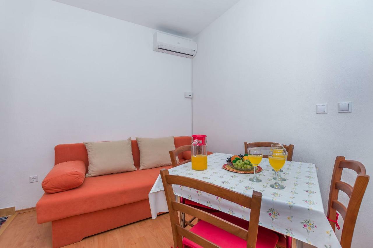 Apartments Kristina Omiš Esterno foto